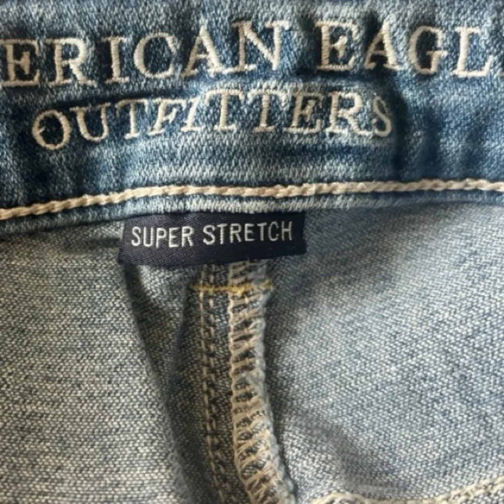American Eagle Outfitters Women Distressed Jeans